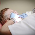 4 astuces naturelles pour soigner la carie dentaire
