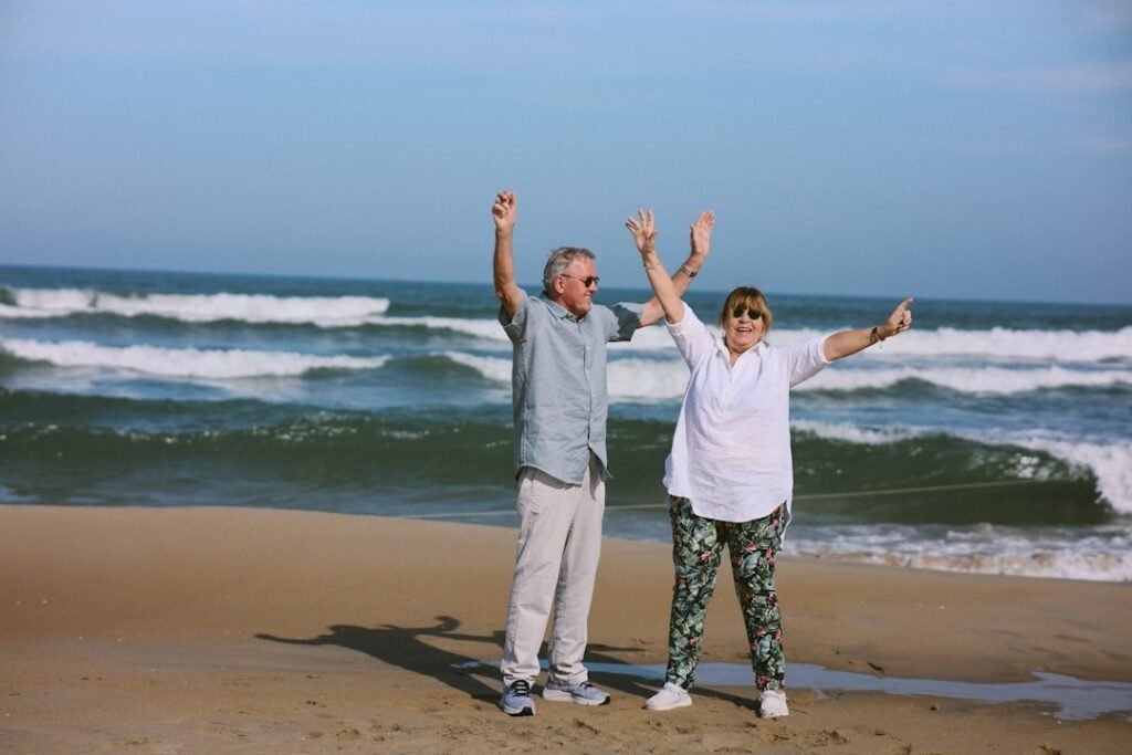 découvrez comment profiter pleinement de votre retraite active avec des activités sportives, sociales et culturelles adaptées à tous les âges.