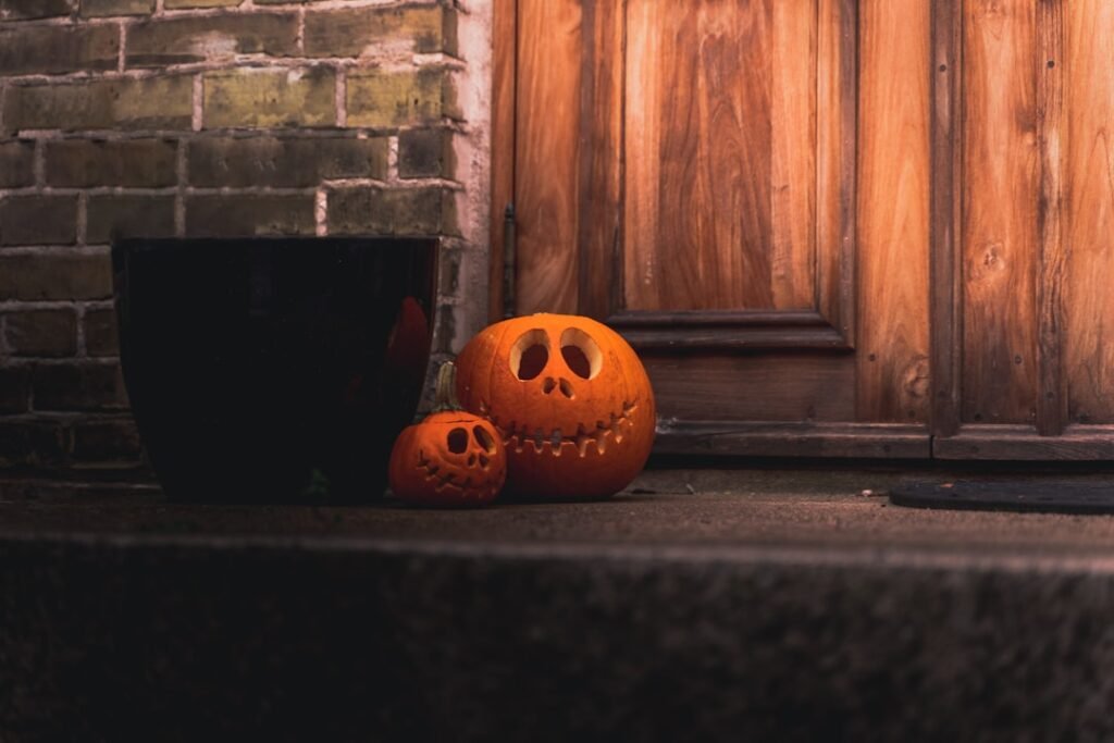découvrez nos conseils et astuces pour célébrer un halloween sécurisé et amusant, en protégeant petits et grands des dangers.