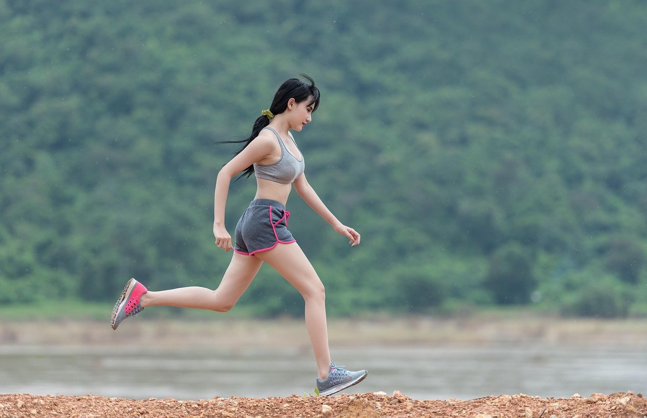 découvrez des exercices prénataux sûrs et adaptés pour rester en forme et préparer votre corps à l'accouchement. conseils et routines simples pour une grossesse épanouie.