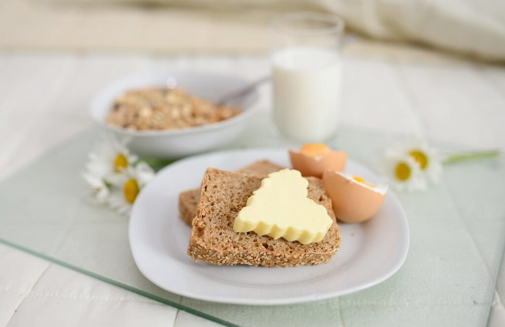 découvrez comment préparer le petit déjeuner idéal, équilibré et savoureux pour bien commencer votre journée avec énergie et plaisir.