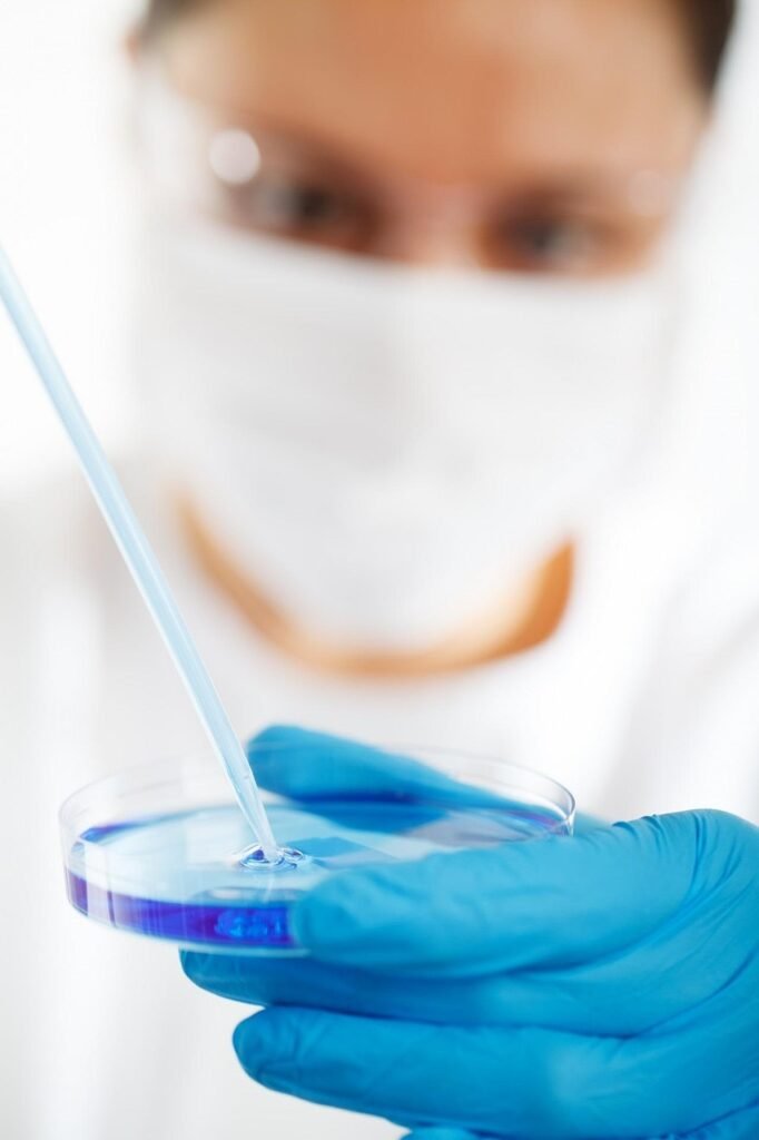 découvrez la médecine personnalisée, une approche innovante qui adapte les traitements médicaux aux caractéristiques individuelles de chaque patient pour une efficacité optimale.