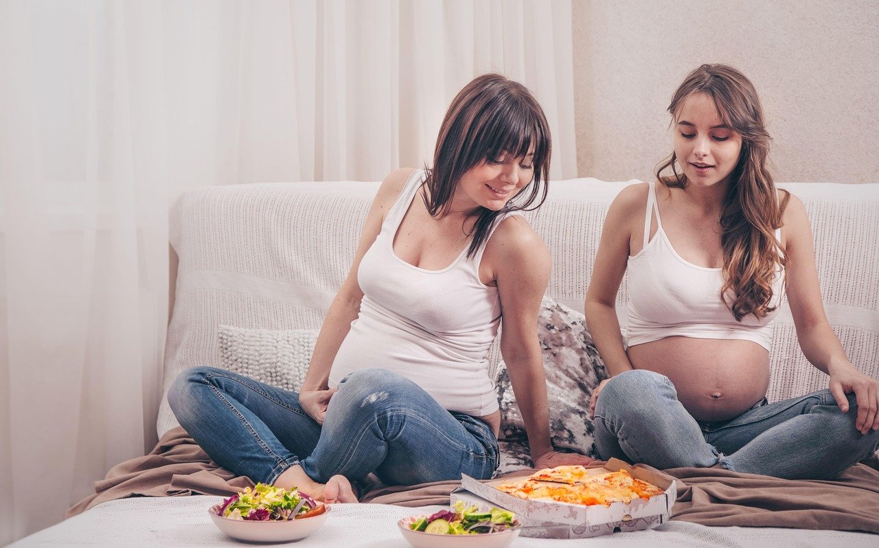 découvrez des conseils et exercices adaptés pour rester en forme pendant la grossesse, favoriser votre bien-être et préparer votre corps à l'accouchement en toute sécurité.