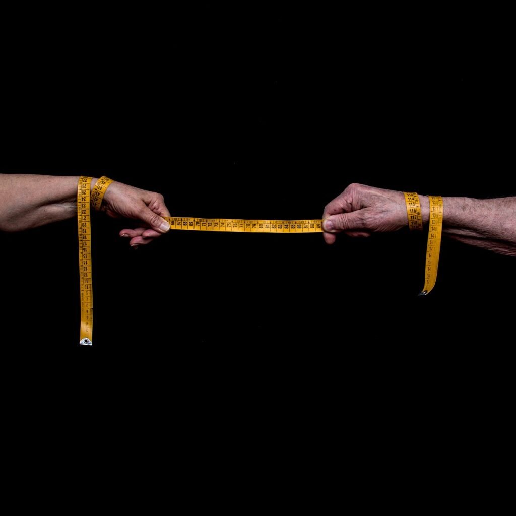 découvrez les causes, les effets et les solutions pour lutter contre l'isolement social et favoriser le lien social.