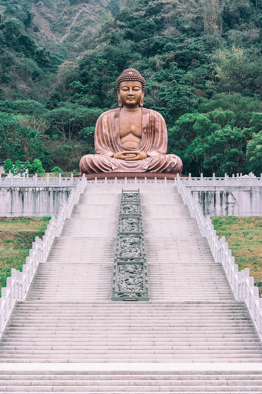 découvrez les bienfaits de la méditation pour apaiser votre esprit, améliorer votre concentration et favoriser votre bien-être au quotidien.