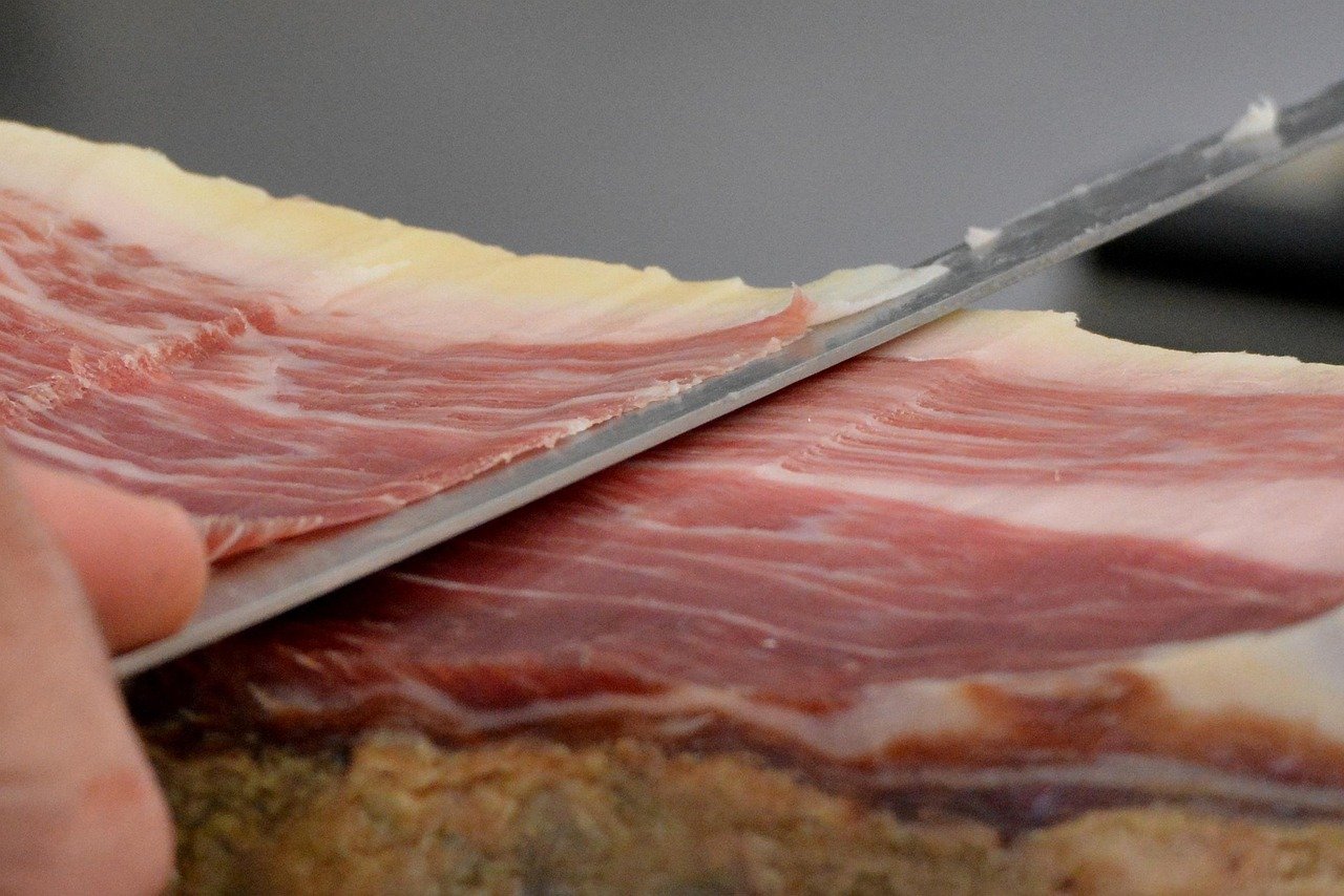 découvrez les meilleures pratiques de sécurité pour la charcuterie afin de garantir la qualité et la salubrité de vos produits.